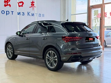 Audi Q3, 2023г., передний привод, робот