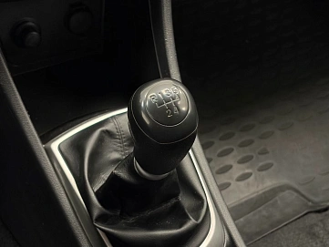 Hyundai Solaris, 2011г., передний привод, механика