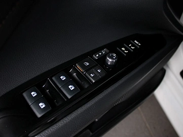 Toyota Camry, 2019г., передний привод, автомат