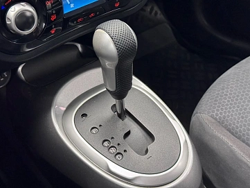 Nissan Juke, 2011г., полный привод, вариатор