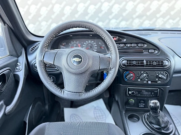 Chevrolet Niva, 2014г., полный привод, механика