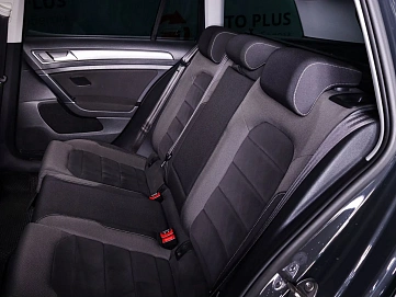 Volkswagen Golf, 2019г., передний привод, механика