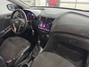 Hyundai Solaris, 2015г., передний привод, автомат