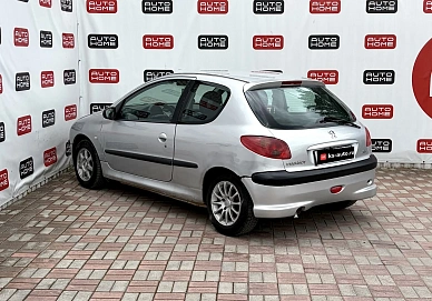 Peugeot 206, 2003г., передний привод, автомат