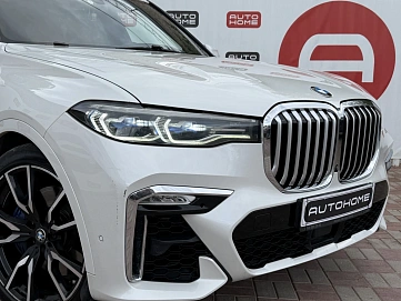 BMW X7, 2022г., передний привод, автомат