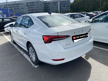 Skoda Octavia, 2021г., передний привод, автомат