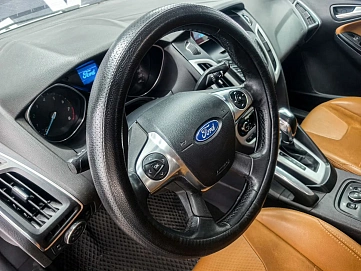 Ford Focus, 2012г., передний привод, робот
