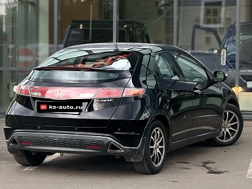 Honda Civic, 2008г., передний привод, робот