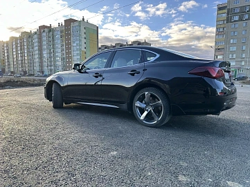 Infiniti Q70, 2015г., полный привод, автомат