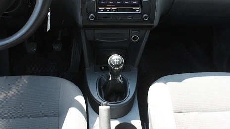 Volkswagen Caddy, 2013г., передний привод, механика