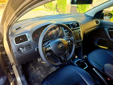 Volkswagen Polo, 2016г., передний привод, механика