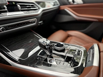 BMW X7, 2022г., передний привод, автомат