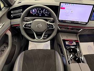 Volkswagen Tiguan, 2025г., полный привод, робот