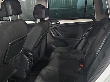 Volkswagen Tiguan, 2018г., полный привод, робот