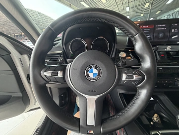 BMW 1 серии, 2022г., передний привод, робот