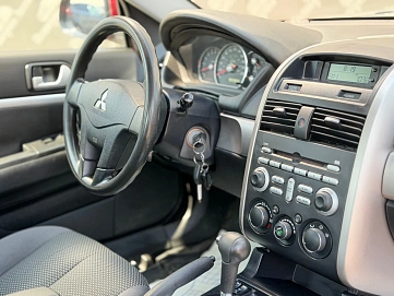 Mitsubishi Galant, 2006г., передний привод, автомат