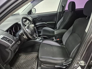 Mitsubishi Outlander, 2010г., передний привод, вариатор