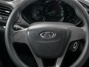 Lada (ВАЗ) Vesta, 2016г., передний привод, робот