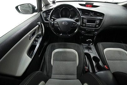 Kia Ceed, 2012г., передний привод, автомат