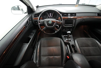 Skoda Superb, 2012г., передний привод, автомат