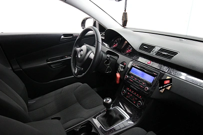 Volkswagen Passat, 2010г., передний привод, механика