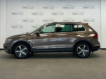 Volkswagen Tiguan, 2017г., полный привод, робот
