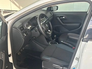 Volkswagen Polo, 2019г., передний привод, механика