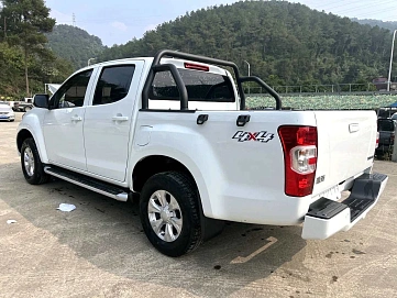 Isuzu D-Max, 2023г., полный привод, автомат