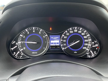 Infiniti QX80, 2019г, полный привод, автомат