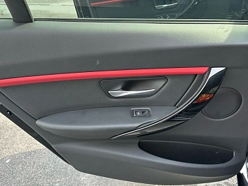 BMW 3 серии, 2018г., задний привод, автомат
