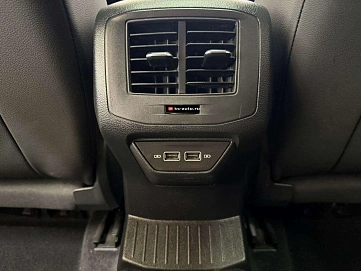 Volkswagen T-Roc, 2021г., полный привод, робот