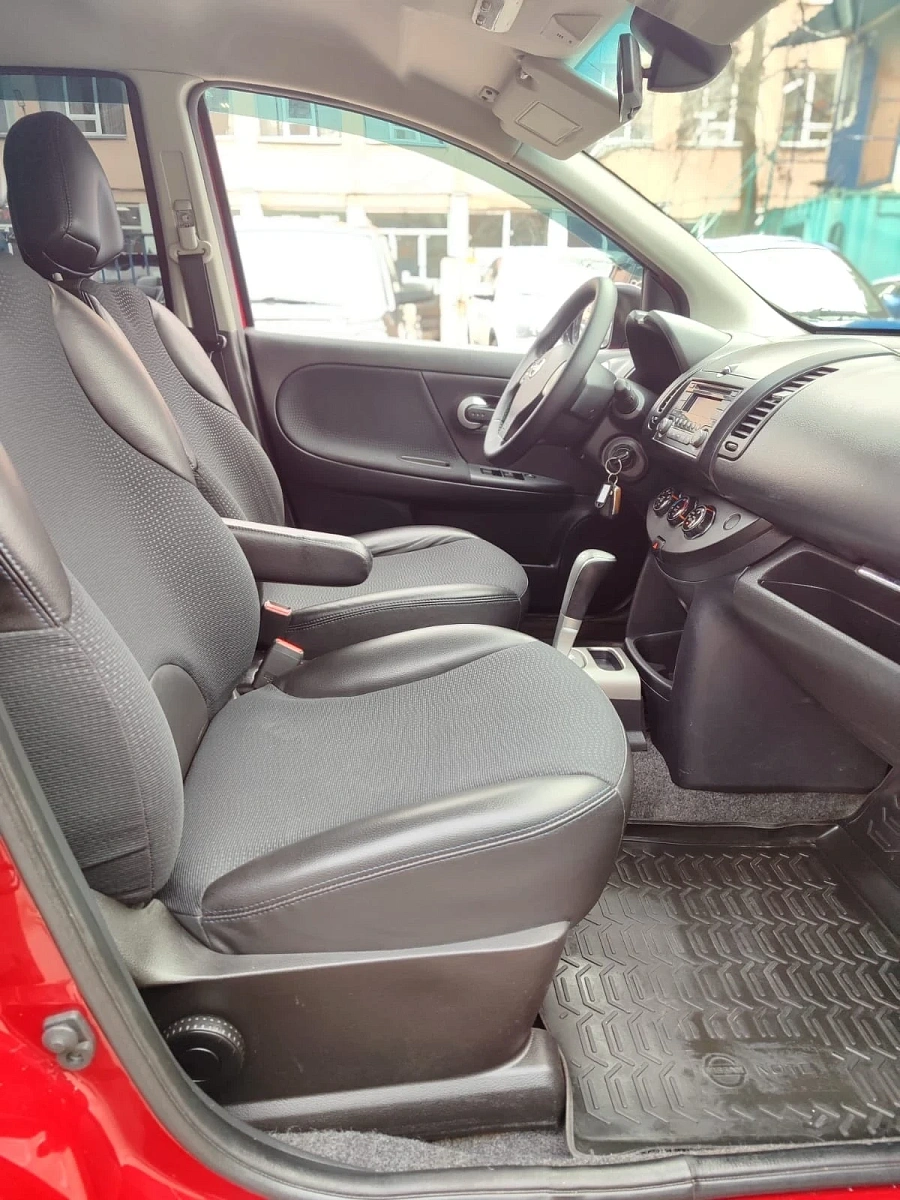 Nissan Note, 2012г., передний привод, автомат