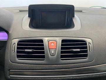 Renault Megane, 2010г., передний привод, механика