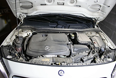 Mercedes-Benz GLA, 2015г., передний привод, робот