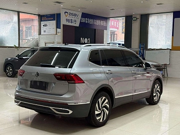 Volkswagen Tiguan, 2022г., передний привод, робот