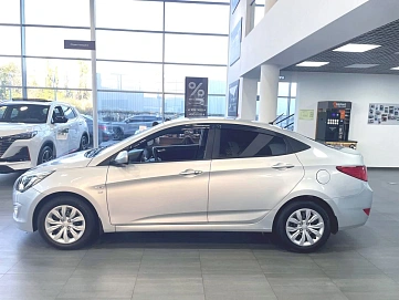 Hyundai Solaris, 2014г., передний привод, автомат
