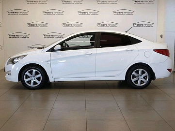 Hyundai Solaris, 2015г., передний привод, автомат