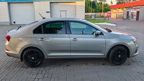 Skoda Rapid, 2021г., передний привод, робот