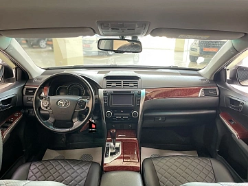 Toyota Camry, 2014г., передний привод, автомат