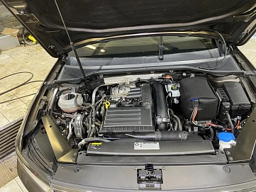 Volkswagen Passat, 2015г, передний привод, робот