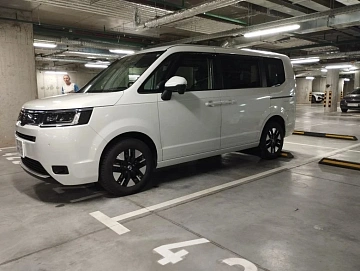 Honda Stepwgn, 2022г., полный привод, вариатор