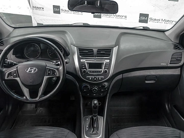 Hyundai Solaris, 2015г., передний привод, автомат