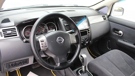 Nissan Tiida, 2008г., передний привод, механика