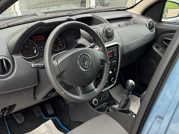 Renault Duster, 2012г., полный привод, механика