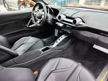 Ferrari 812, 2018г., задний привод, робот
