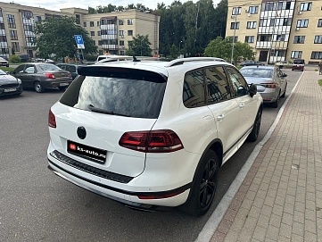 Volkswagen Touareg, 2016г., полный привод, автомат