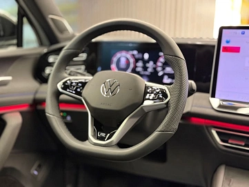 Volkswagen Tiguan, 2025г., полный привод, робот