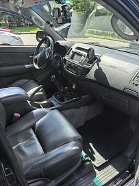 Toyota Hilux, 2012г., полный привод, механика