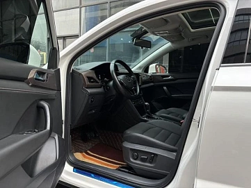 Volkswagen Tharu, 2022г., передний привод, робот