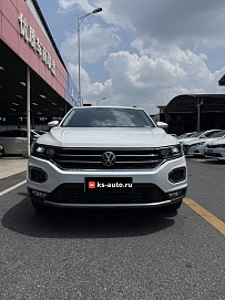 Volkswagen T-Roc, 2022г., передний привод, робот
